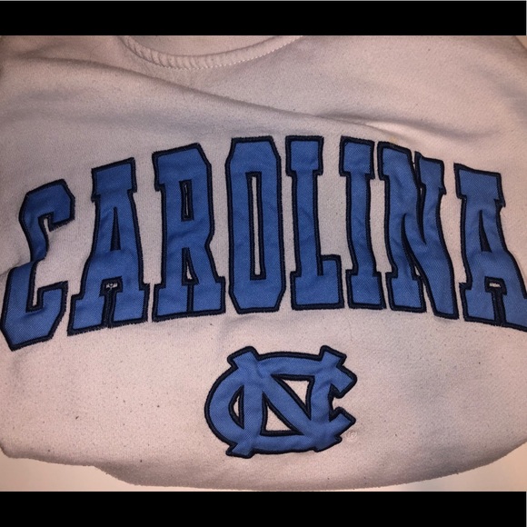 Nike Sweaters - tar heels crew neck